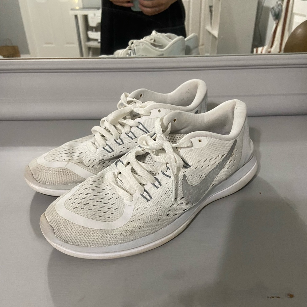 Nike Flex Shoes size 7.5